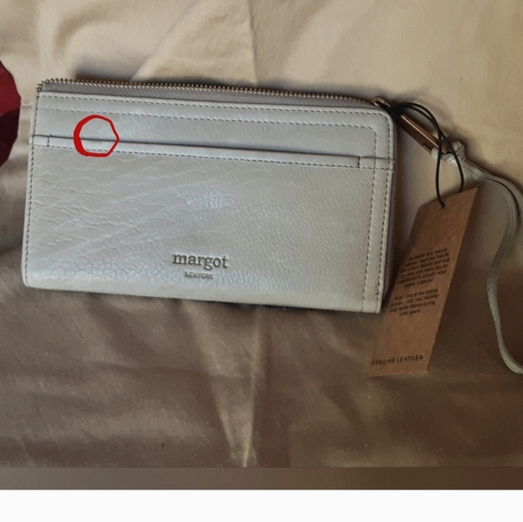 NWT Margo Leather Wristlet Wallet - Picture 13 of 14